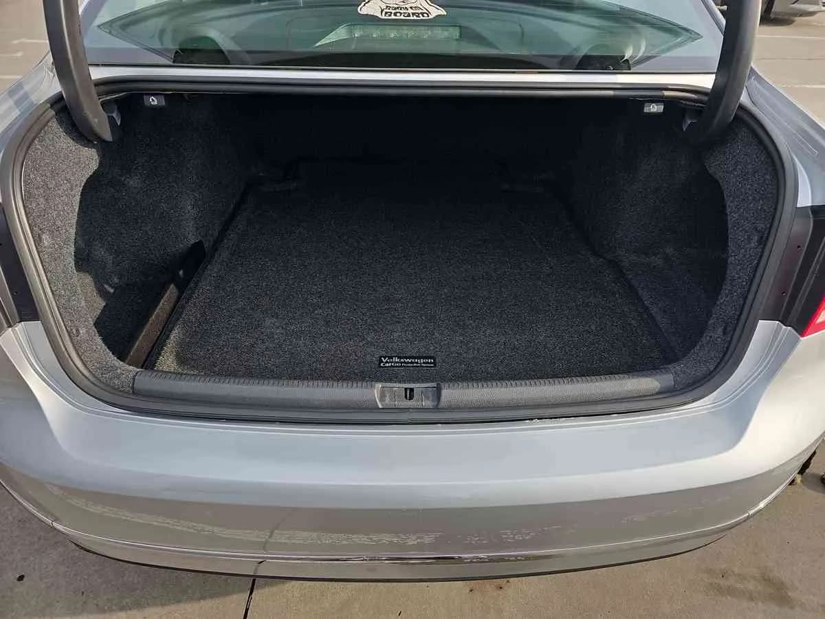 VOLKSWAGEN Passat - 7
