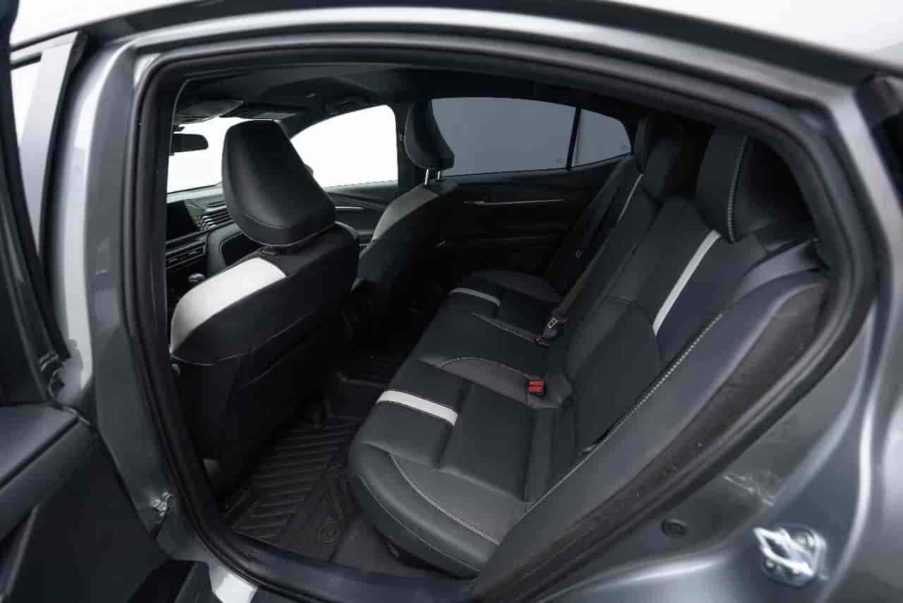 TOYOTA Camry - 8