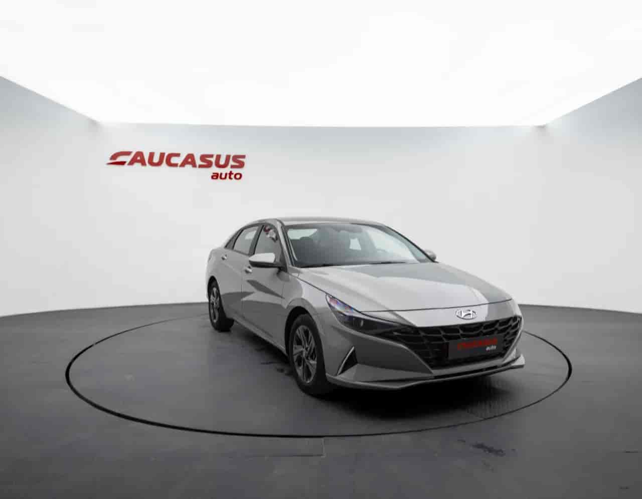 HYUNDAI Elantra - 3