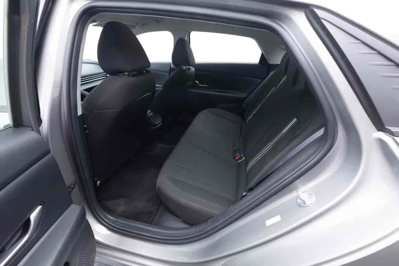 HYUNDAI Elantra - 8