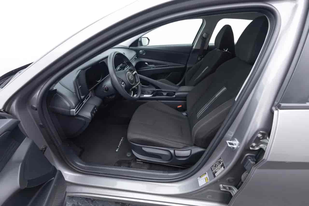 HYUNDAI Elantra - 10