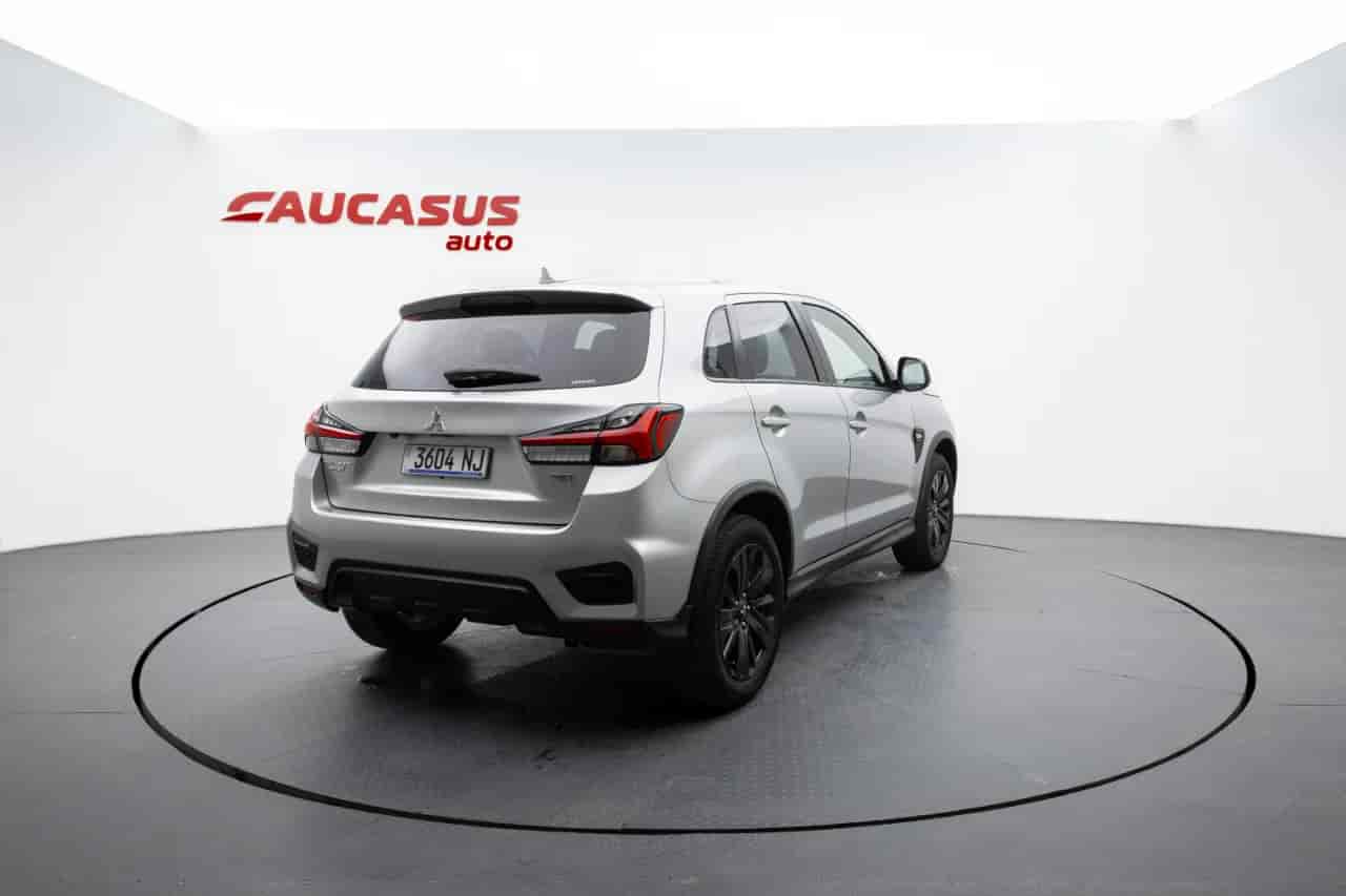 MITSUBISHI Outlander Sport - 4