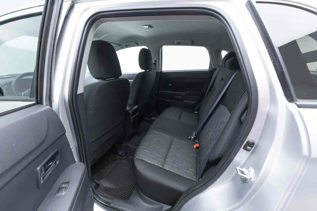 MITSUBISHI Outlander Sport - 8