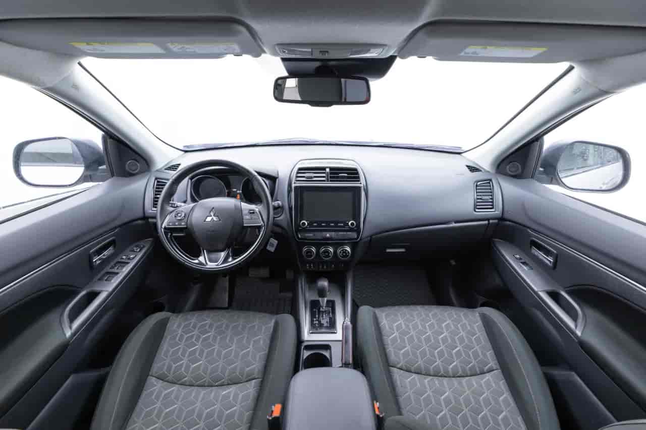 MITSUBISHI Outlander Sport - 9