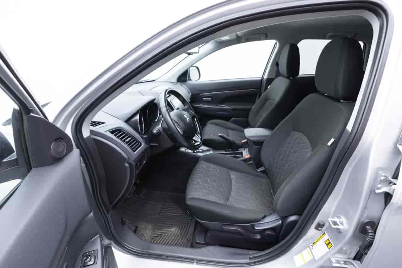 MITSUBISHI Outlander Sport - 10