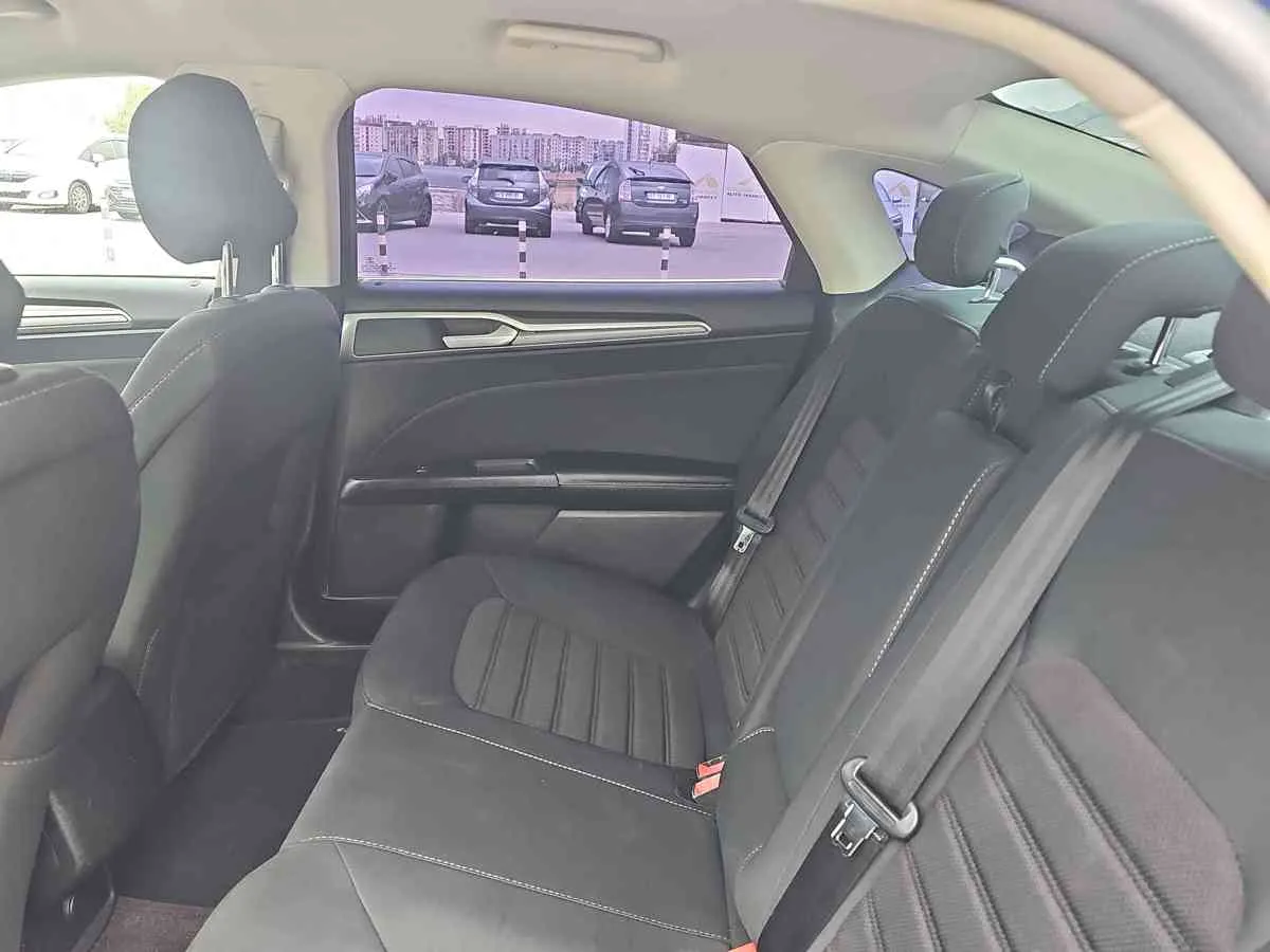 FORD Fusion - 7