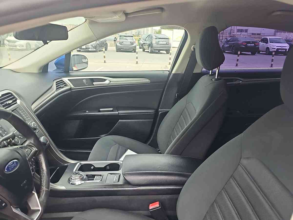 FORD Fusion - 9