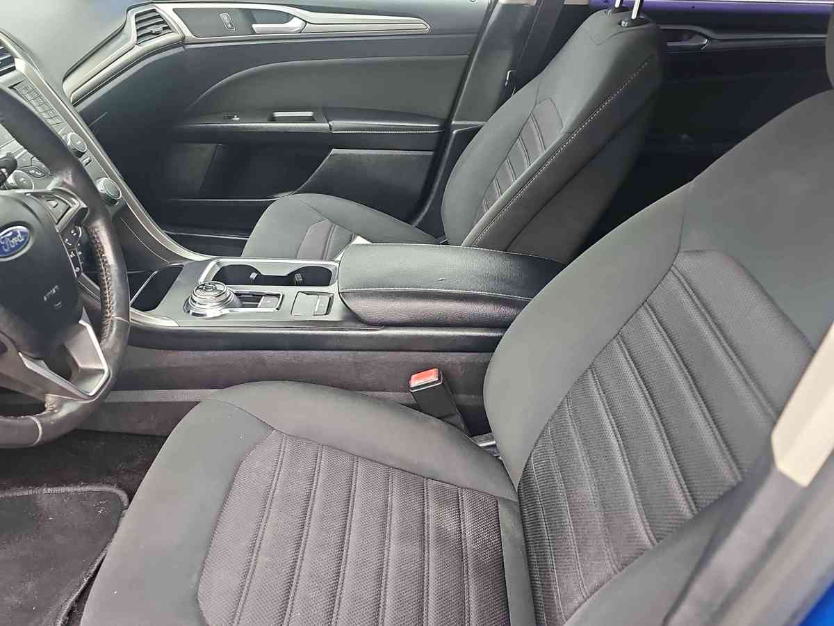FORD Fusion - 10