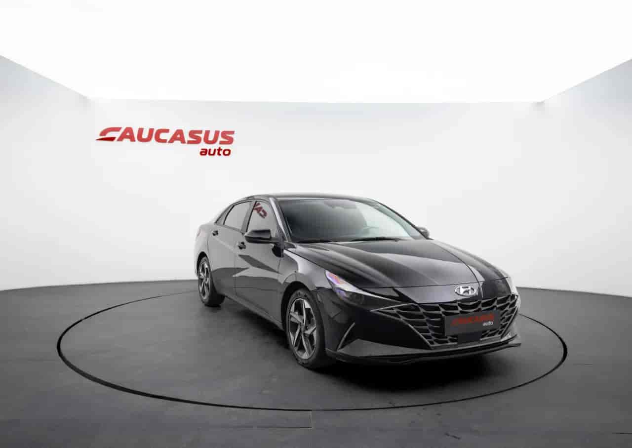 HYUNDAI Elantra - 3