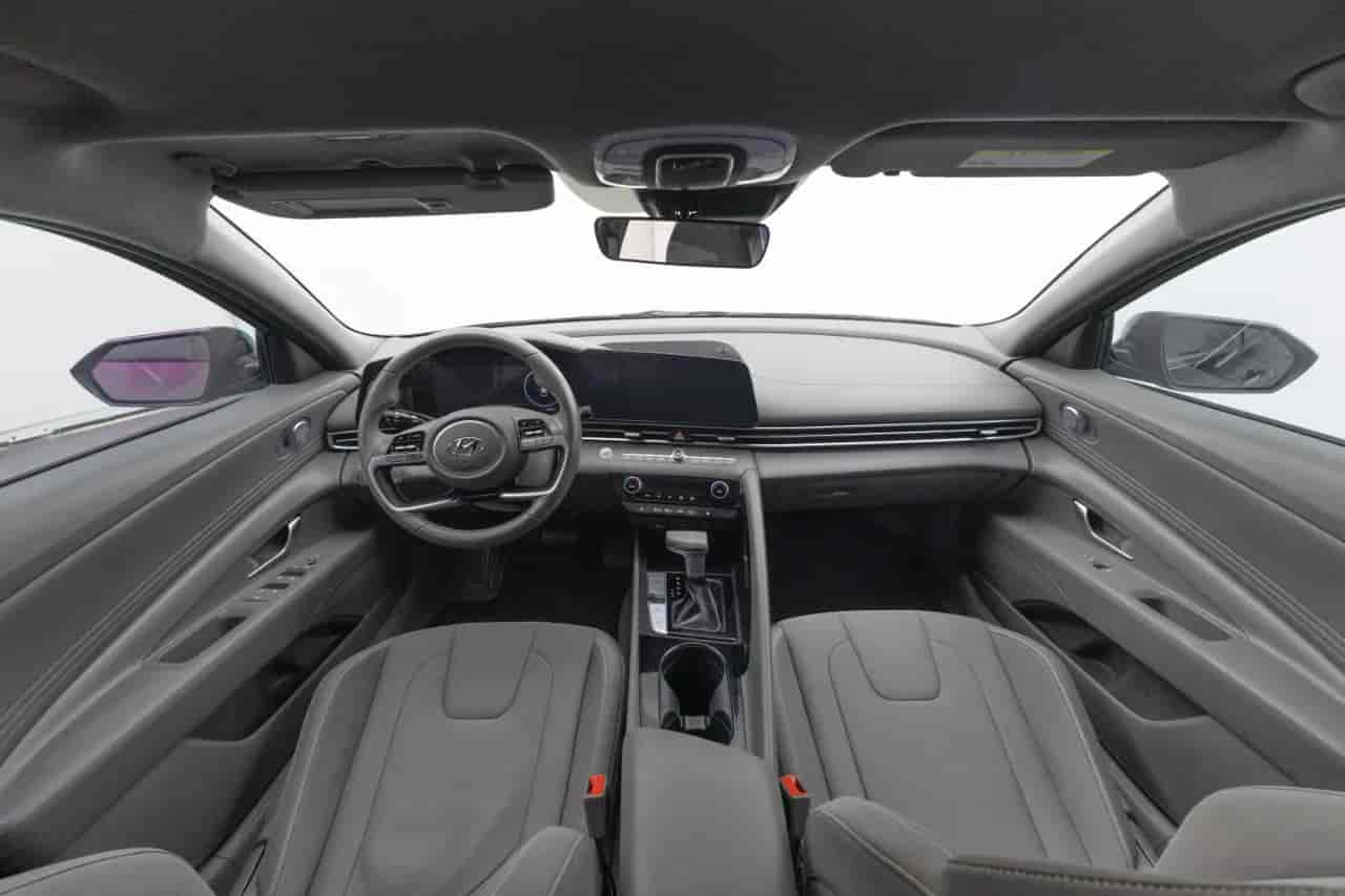 HYUNDAI Elantra - 9