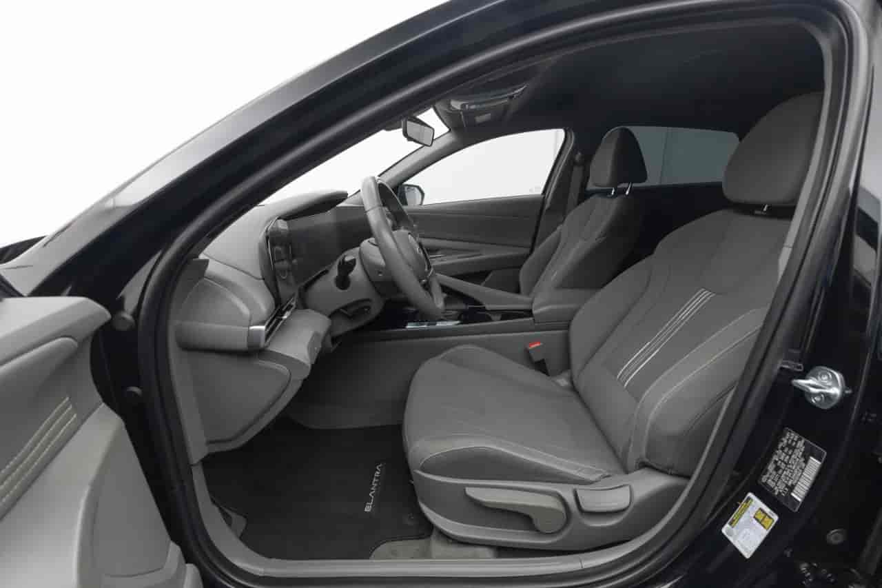 HYUNDAI Elantra - 10