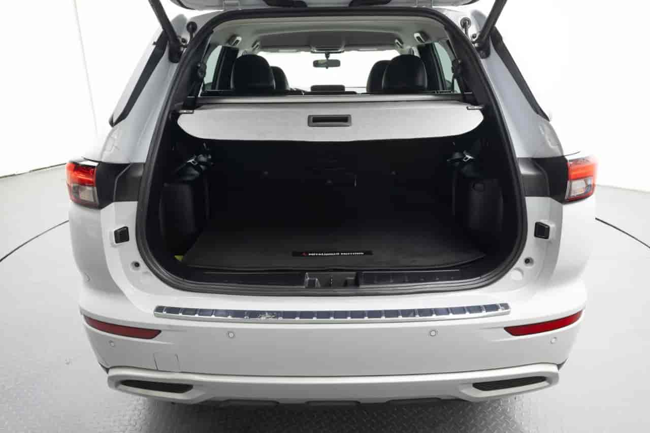 MITSUBISHI Outlander - 7
