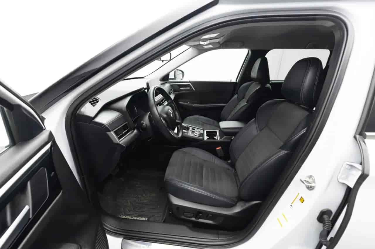 MITSUBISHI Outlander - 10