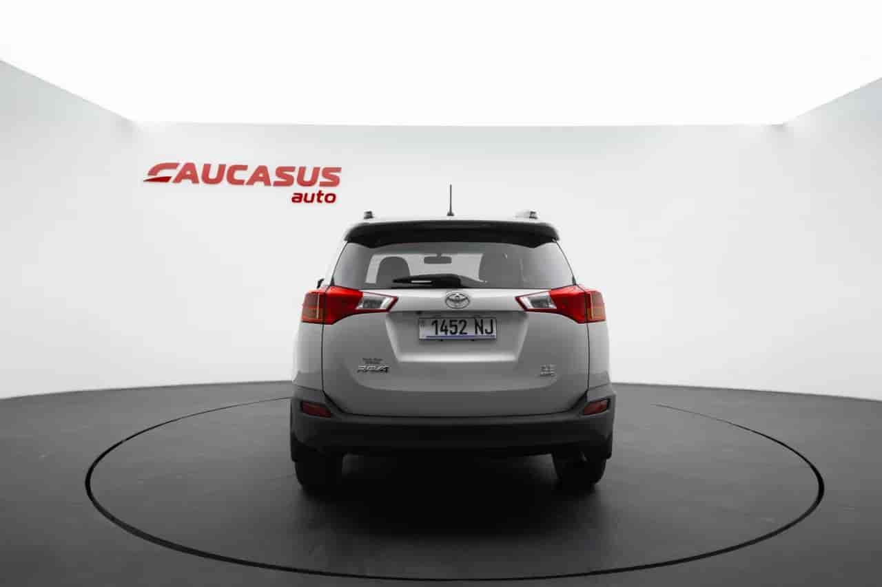 TOYOTA RAV4 - 5