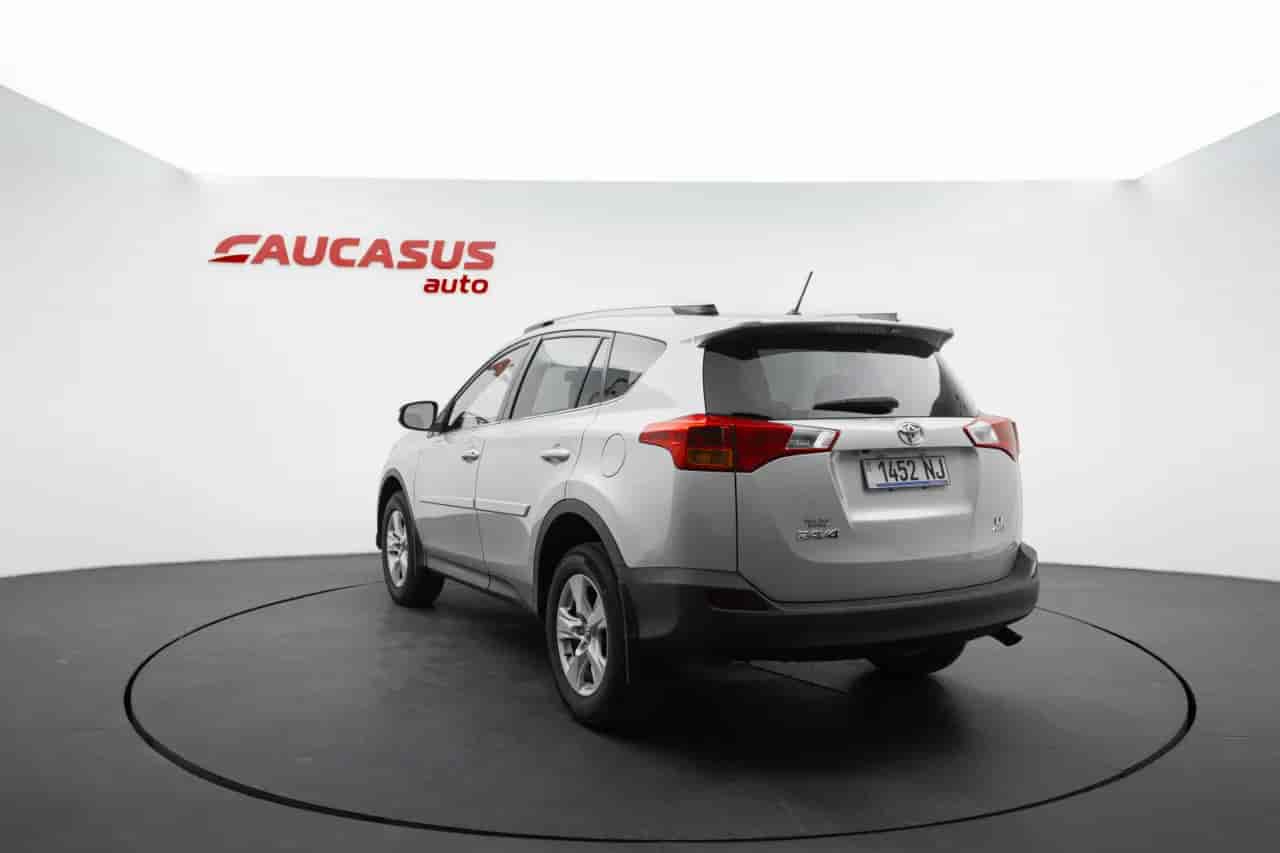 TOYOTA RAV4 - 6