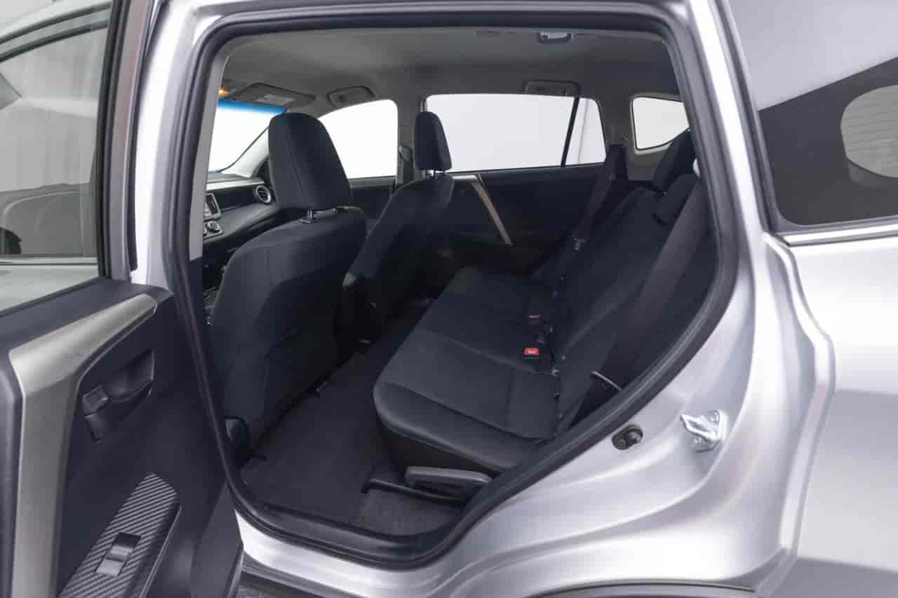 TOYOTA RAV4 - 8