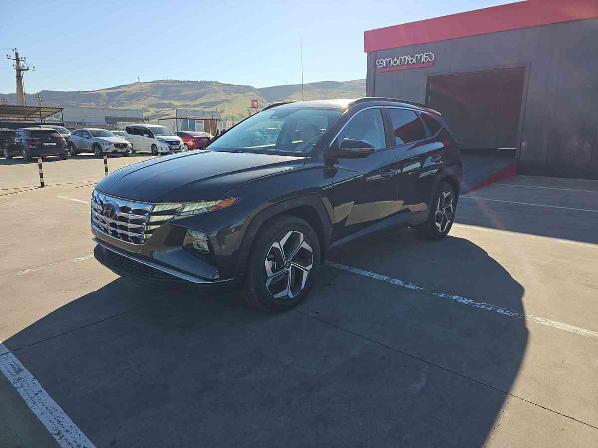 HYUNDAI Tucson - 1