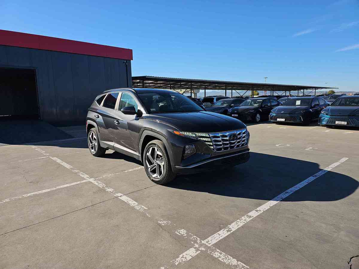 HYUNDAI Tucson - 3