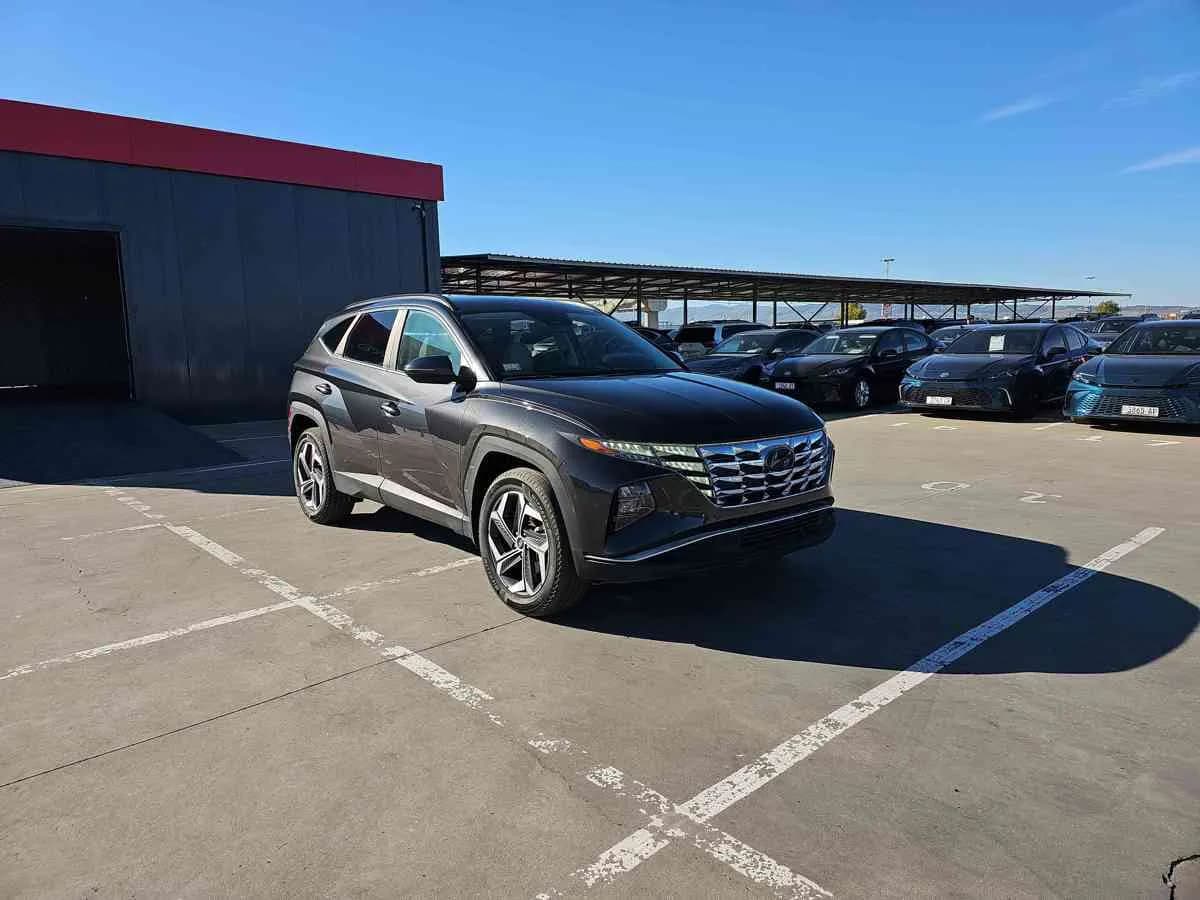 HYUNDAI Tucson - 3