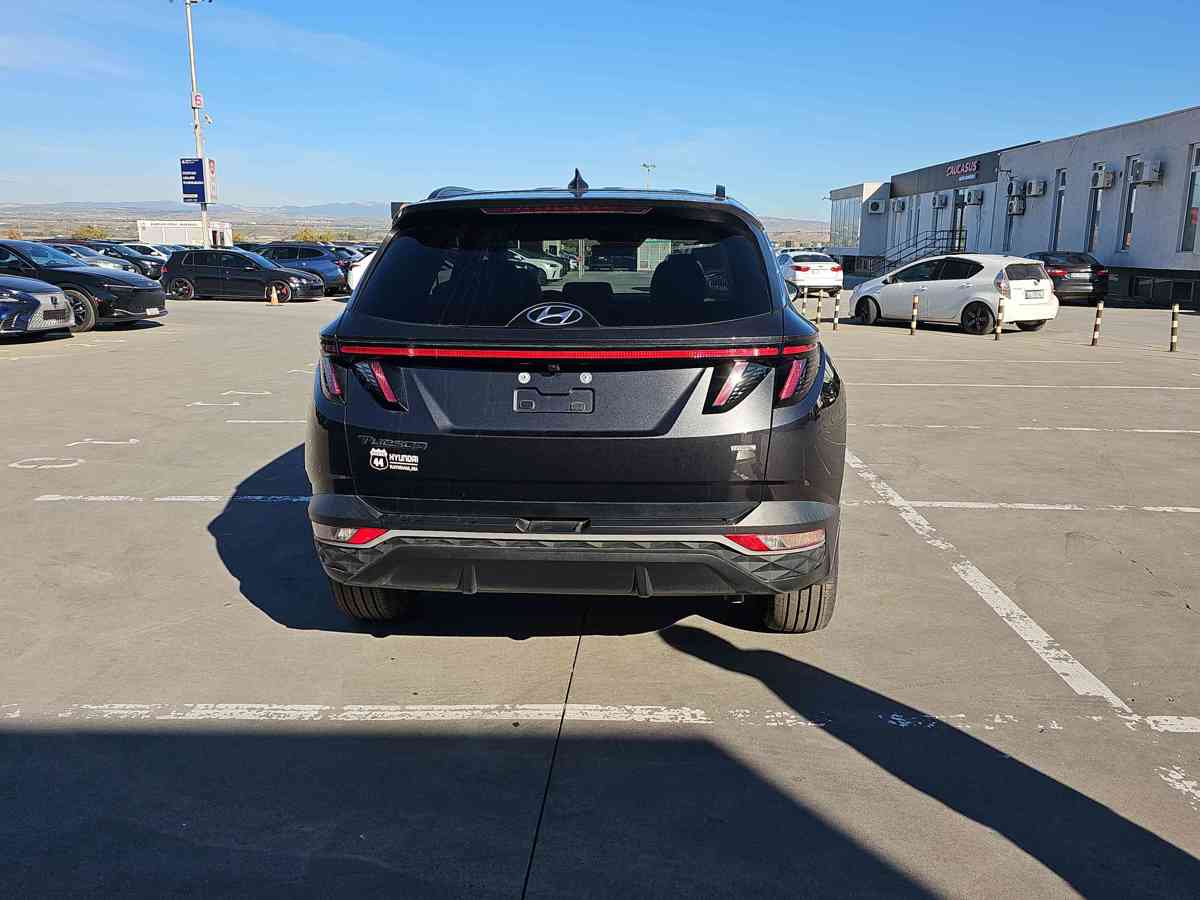 HYUNDAI Tucson - 5