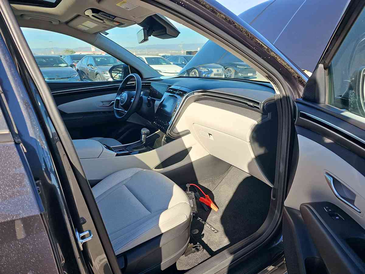 HYUNDAI Tucson - 8