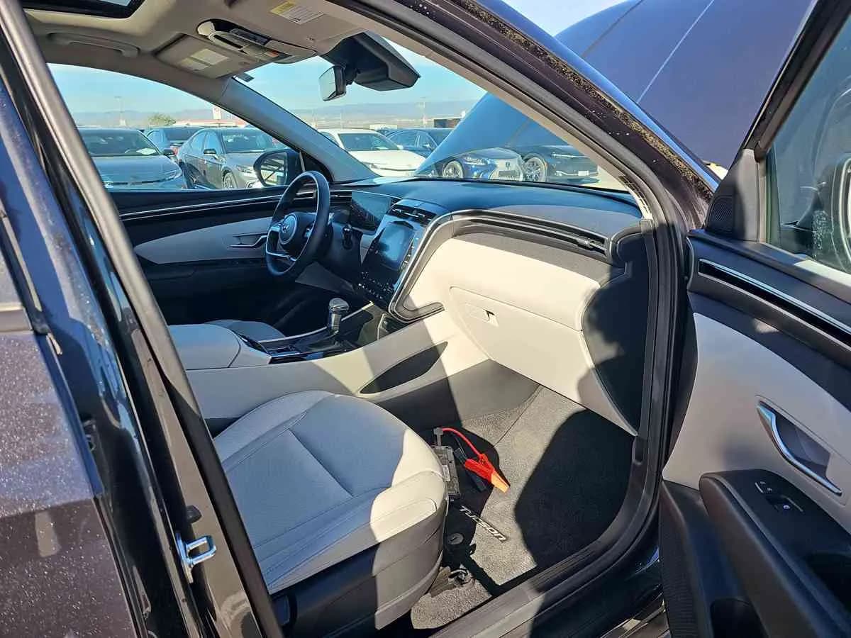 HYUNDAI Tucson - 8