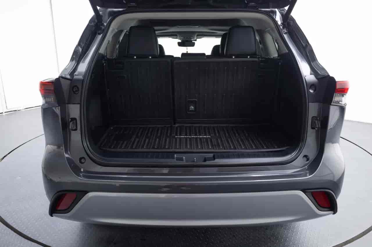 TOYOTA Highlander - 7