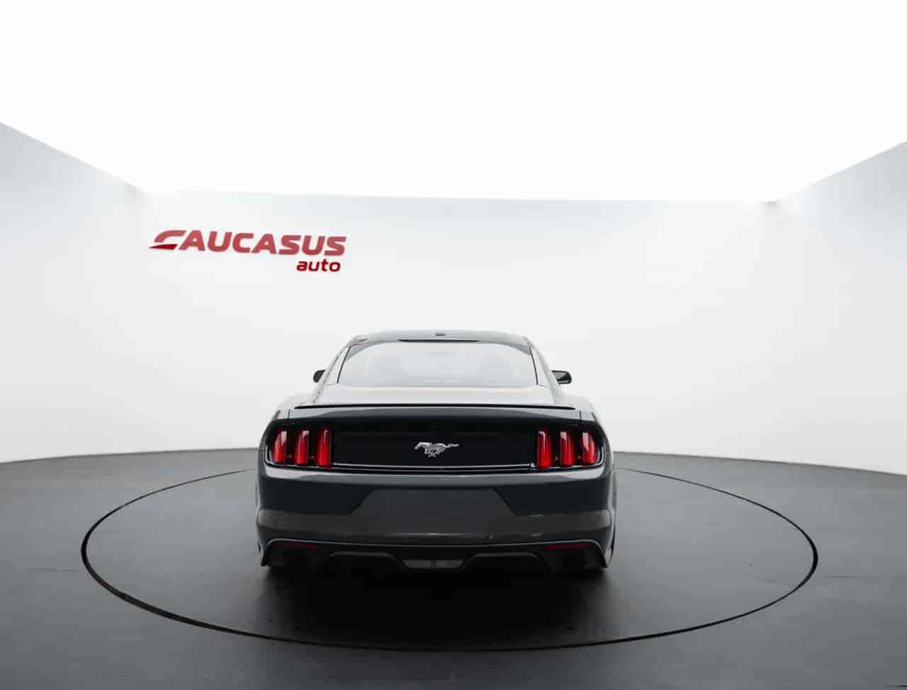 FORD Mustang - 5