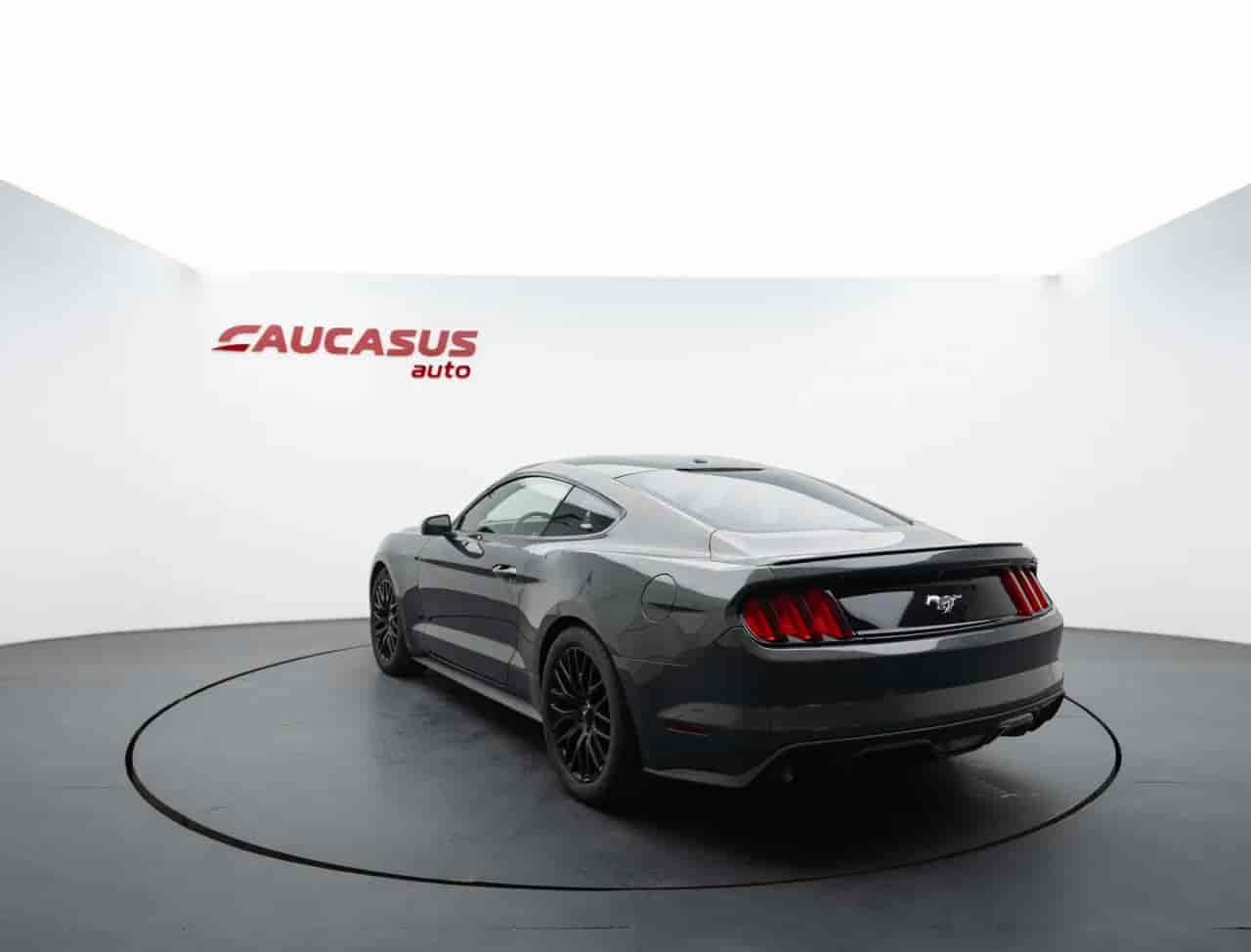 FORD Mustang - 6