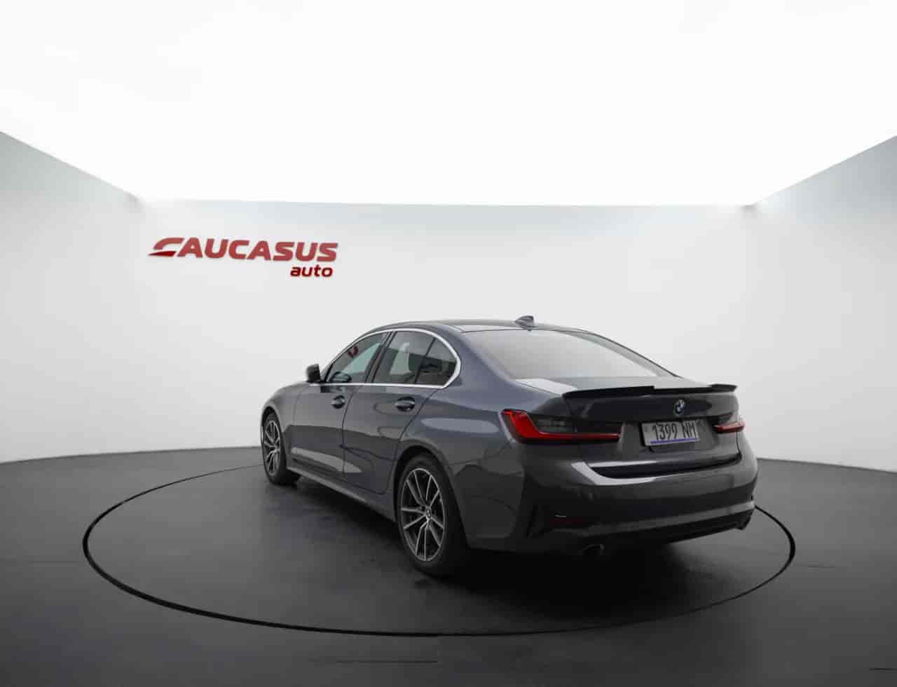 BMW 3-Series - 6