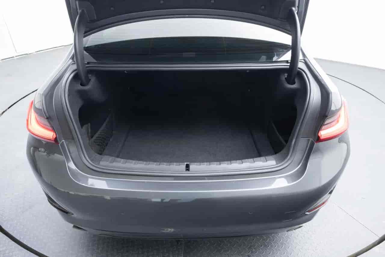 BMW 3-Series - 7