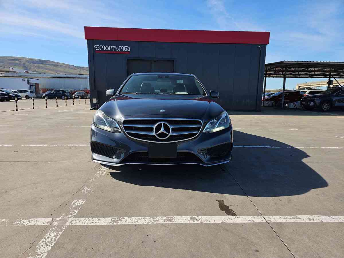 MERCEDES-BENZ E-Class - 2