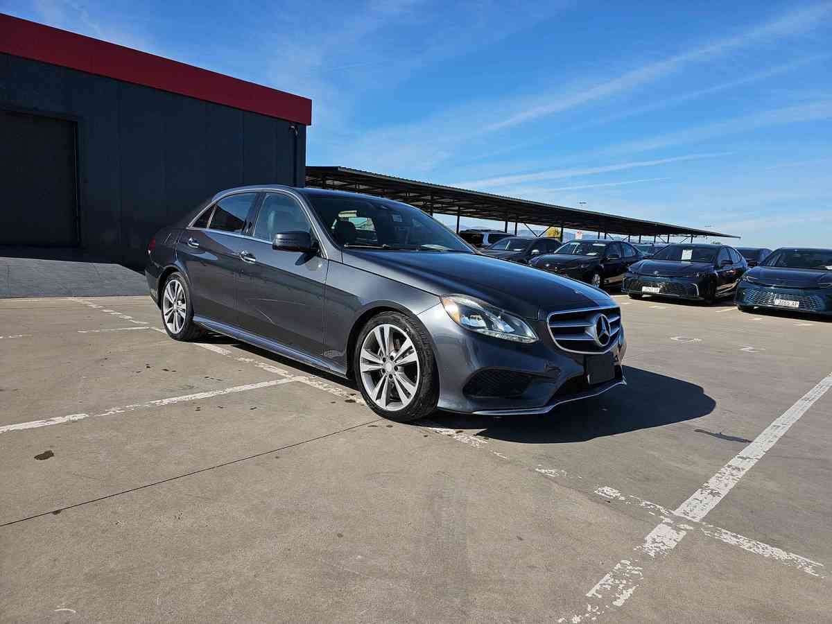 MERCEDES-BENZ E-Class - 3