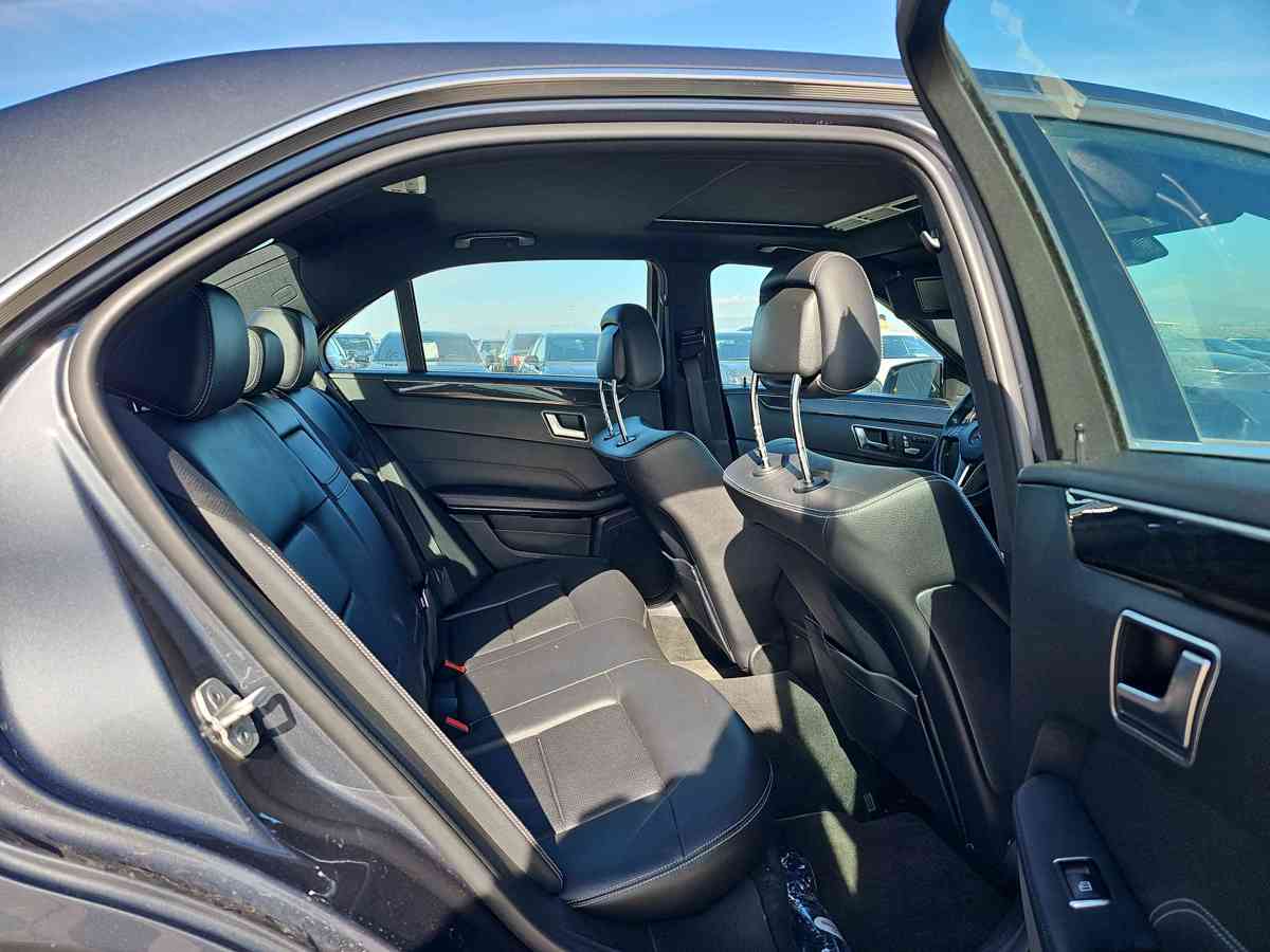 MERCEDES-BENZ E-Class - 7