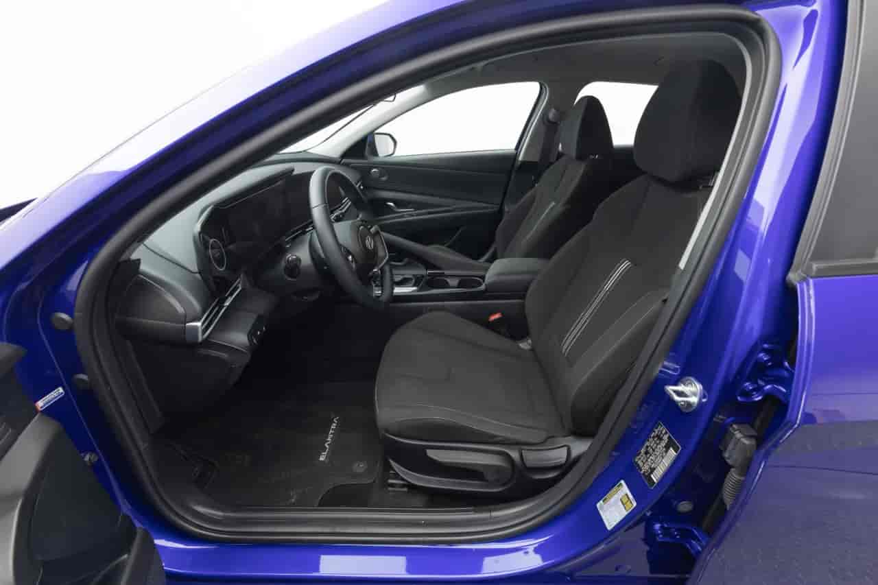 HYUNDAI Elantra - 10