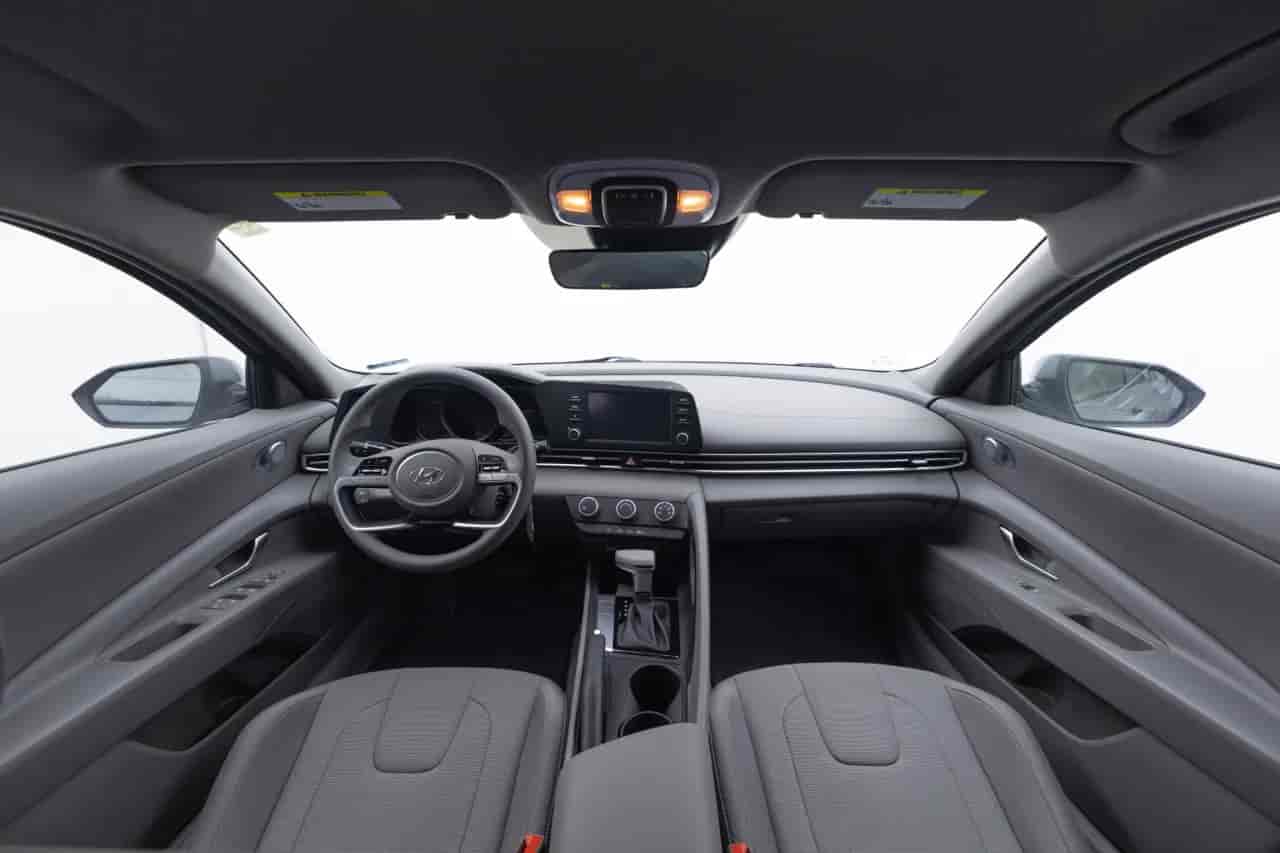 HYUNDAI Elantra - 9