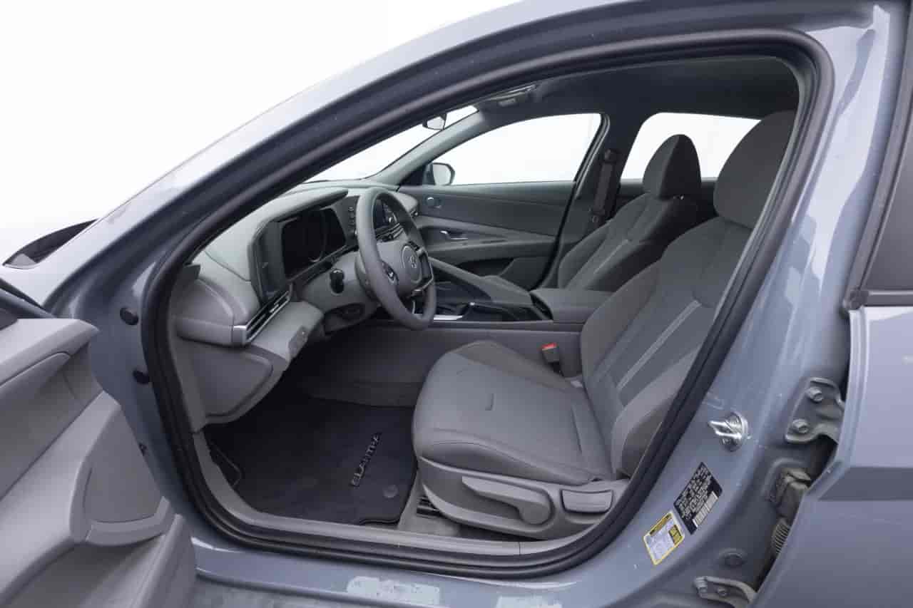 HYUNDAI Elantra - 10