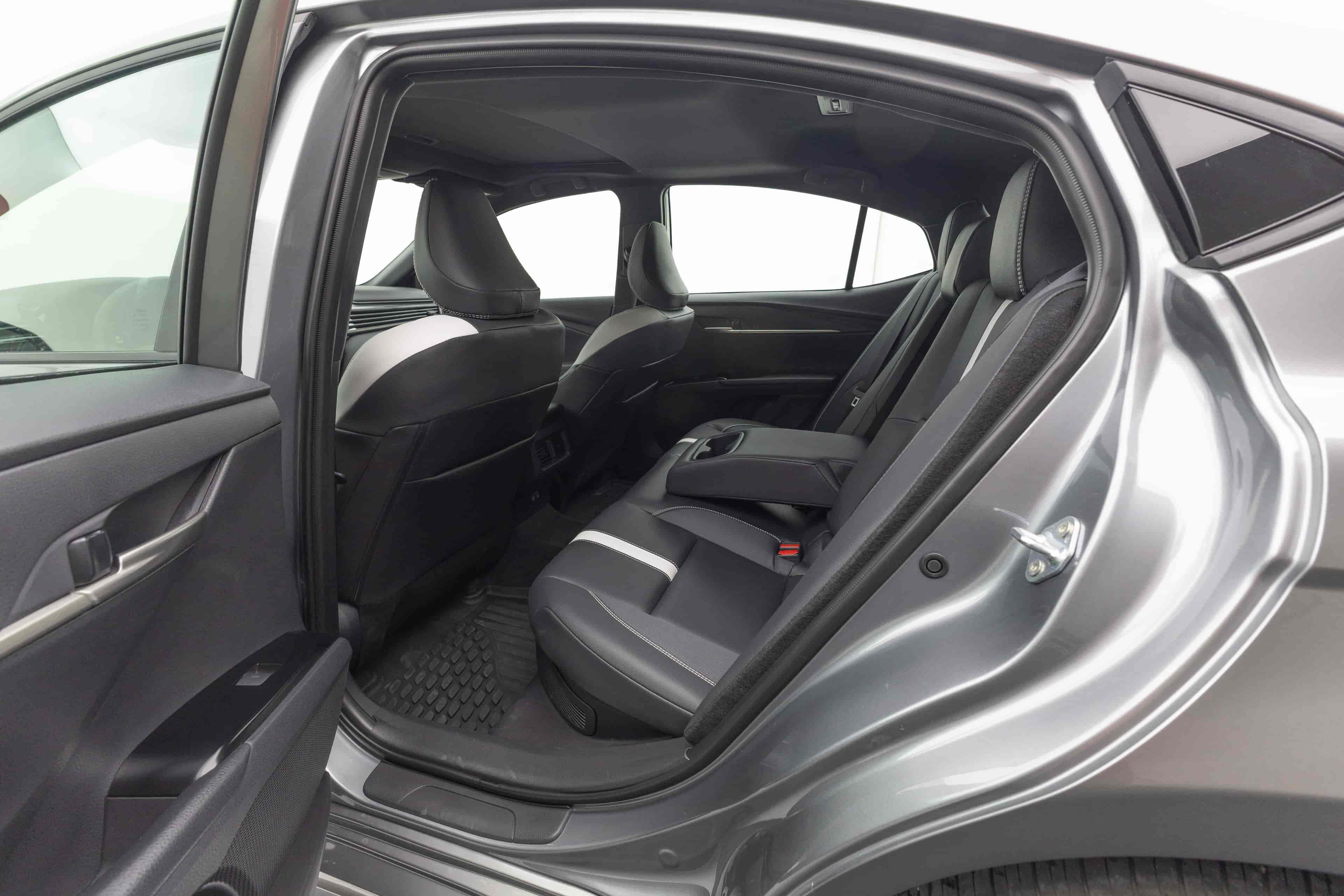 TOYOTA Camry - 8
