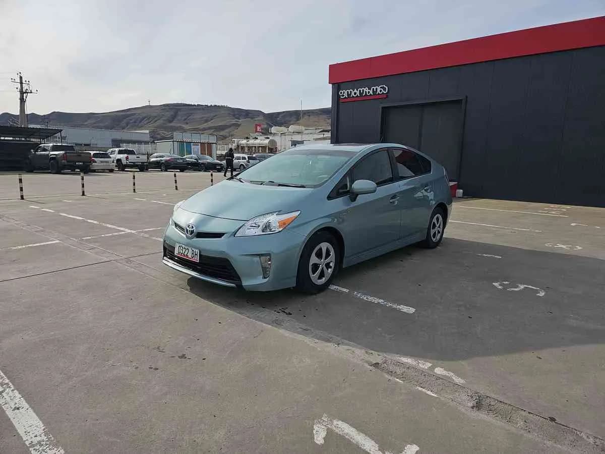 TOYOTA Prius - 1