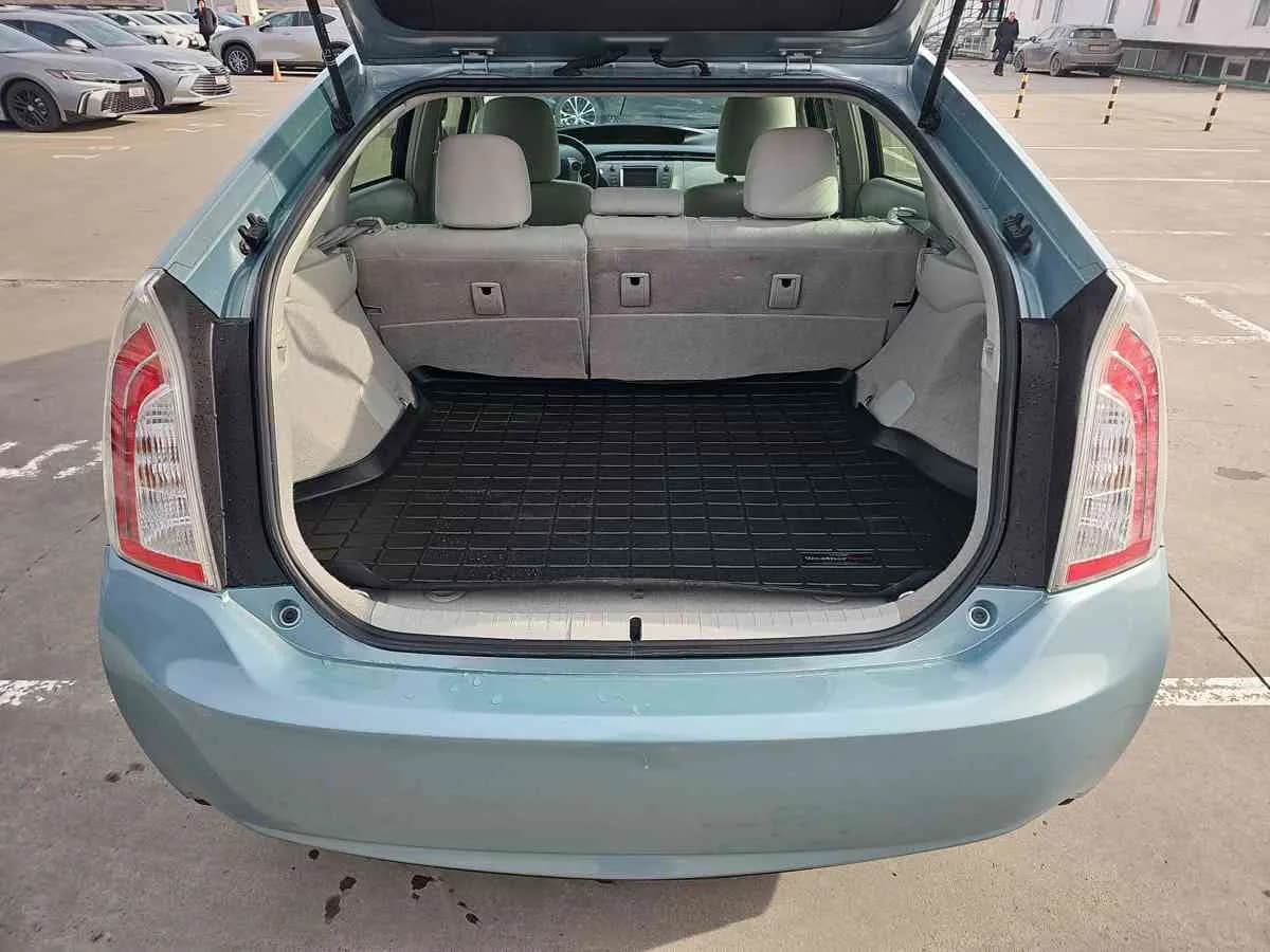 TOYOTA Prius - 7