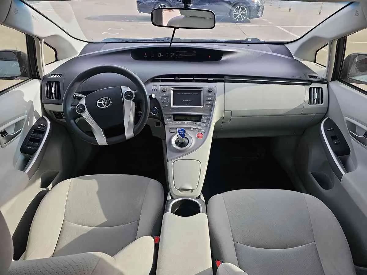 TOYOTA Prius - 9