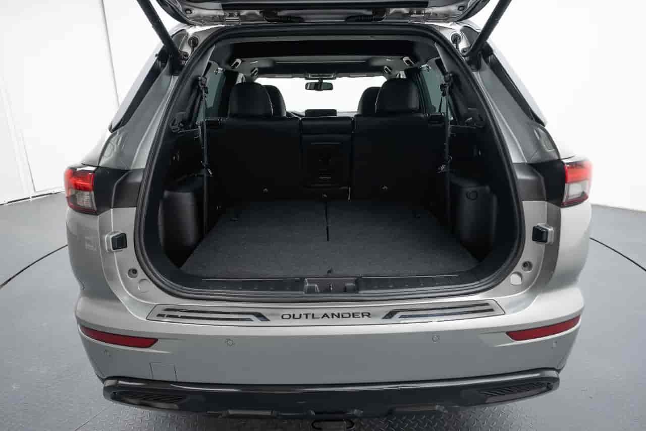 MITSUBISHI Outlander - 7