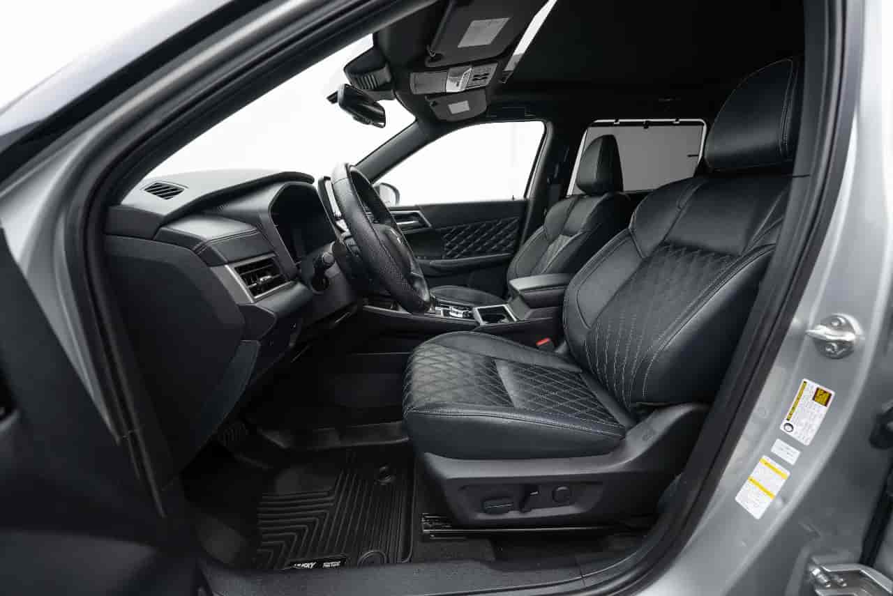 MITSUBISHI Outlander - 10