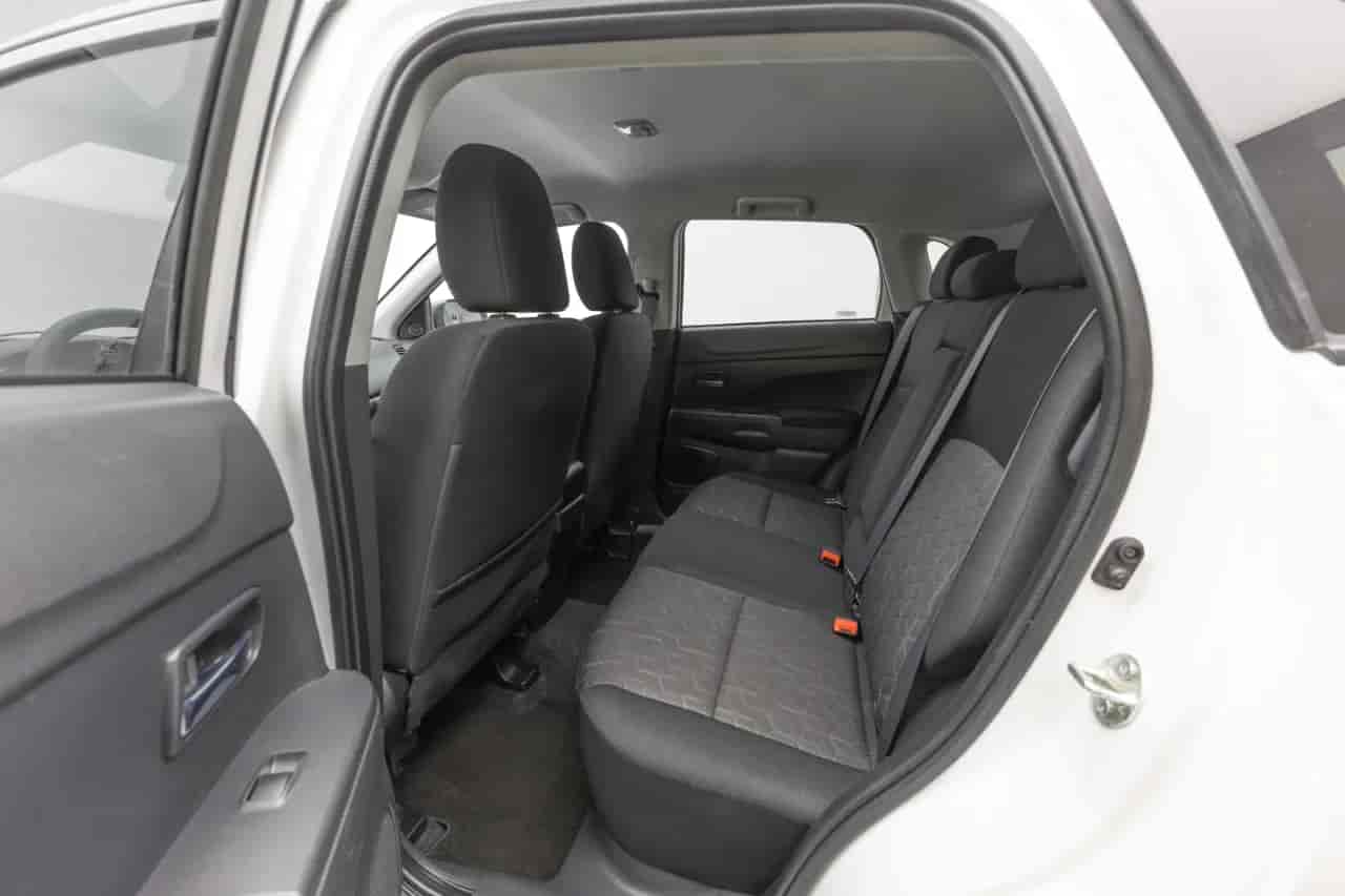 MITSUBISHI Outlander Sport - 8