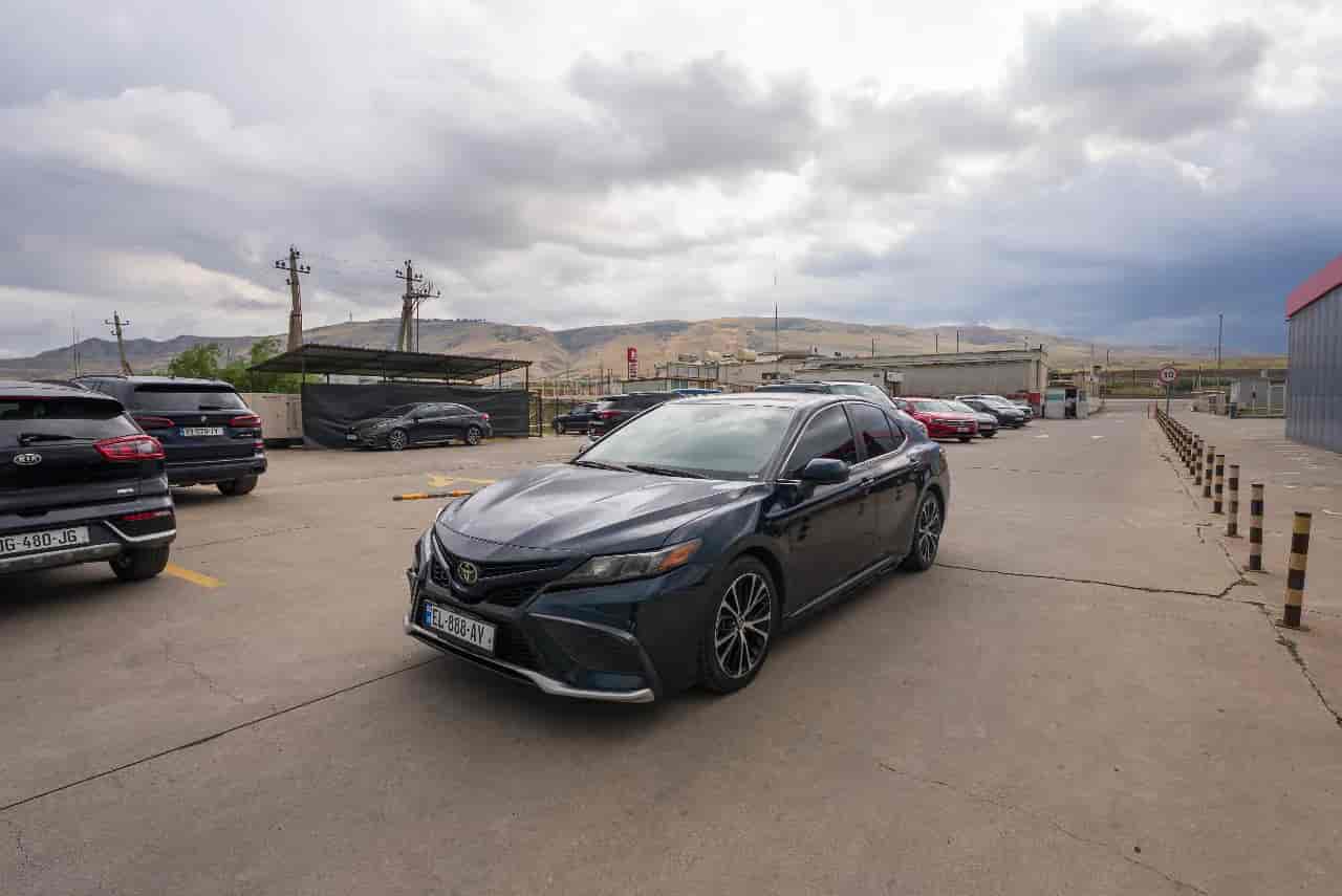 TOYOTA Camry - 1