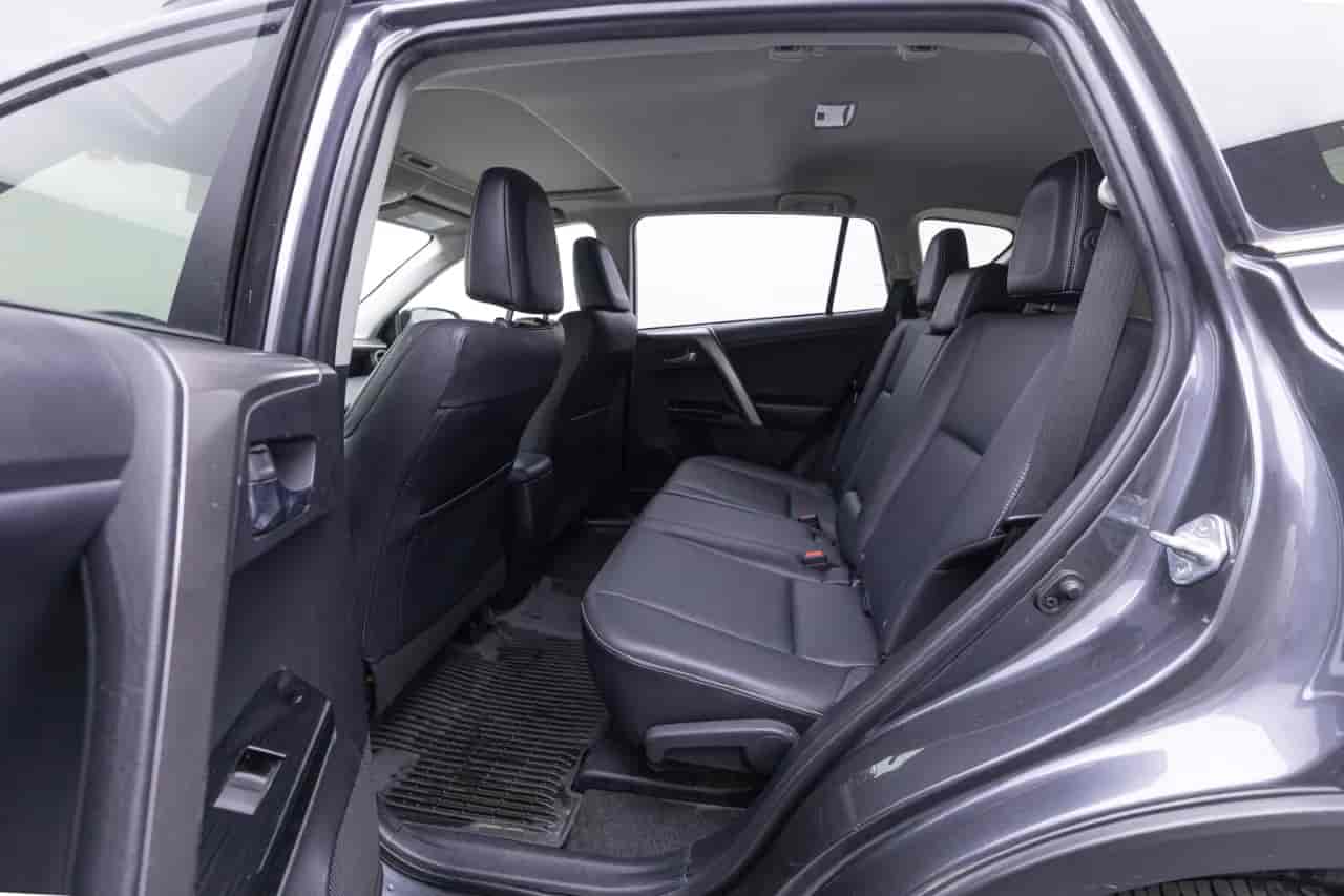 TOYOTA RAV4 - 8
