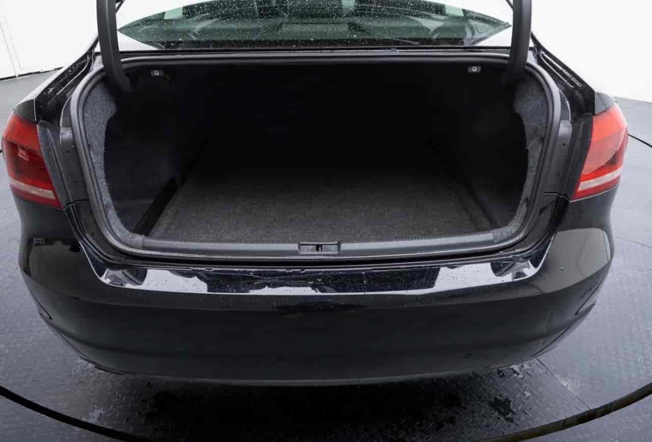 VOLKSWAGEN Passat - 7