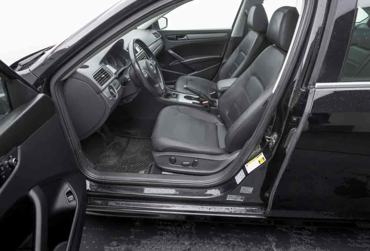 VOLKSWAGEN Passat - 10