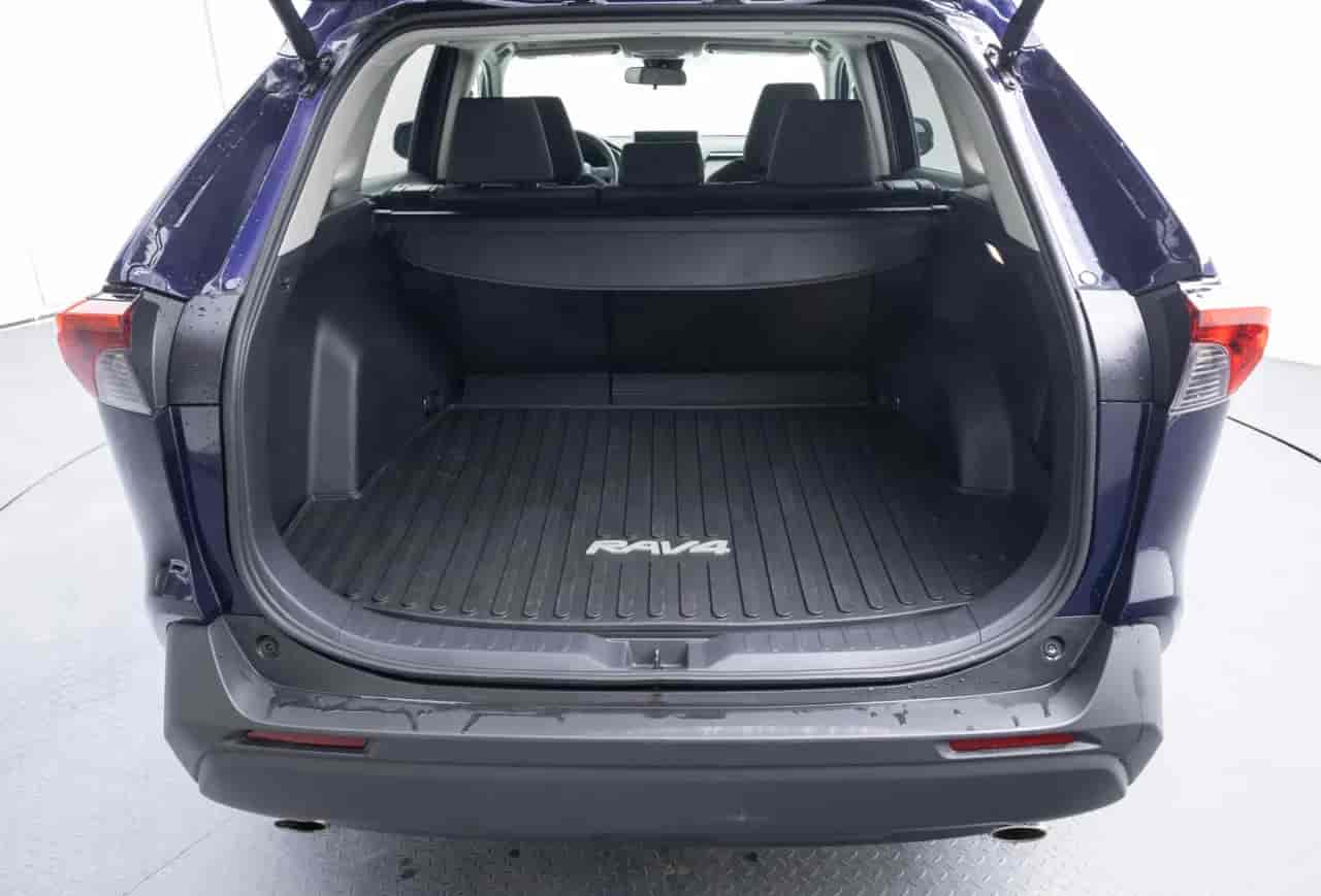 TOYOTA RAV4 - 7