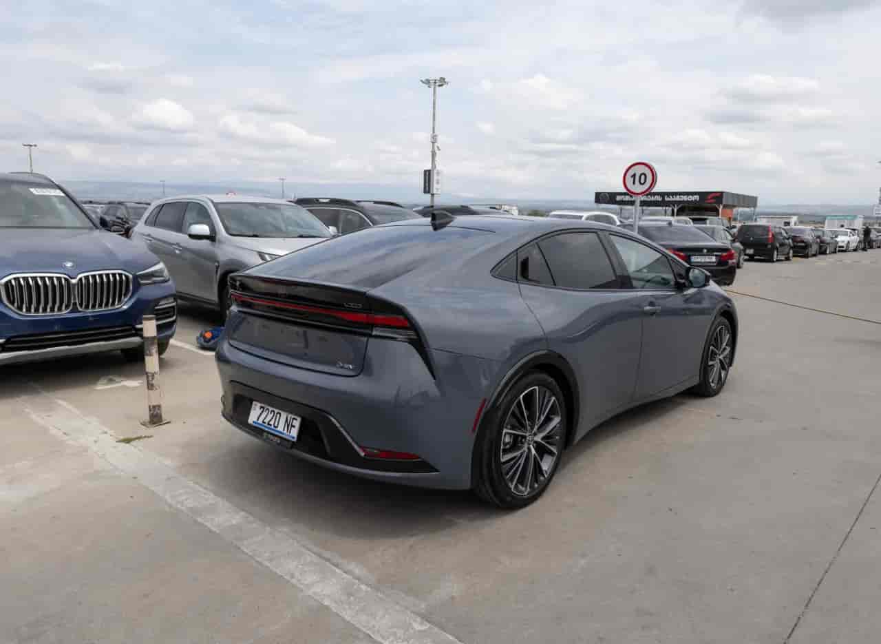 TOYOTA Prius - 4